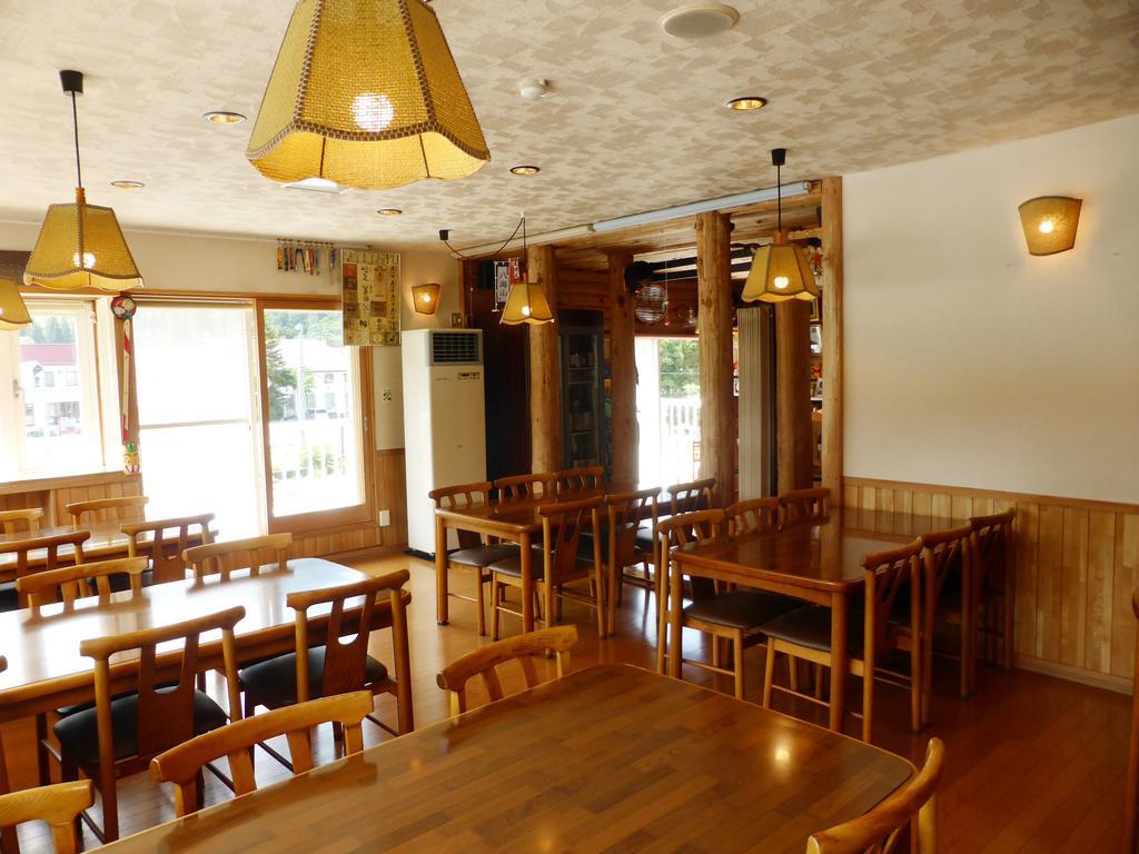 Hotel Kagura House à Yuzawa  Extérieur photo