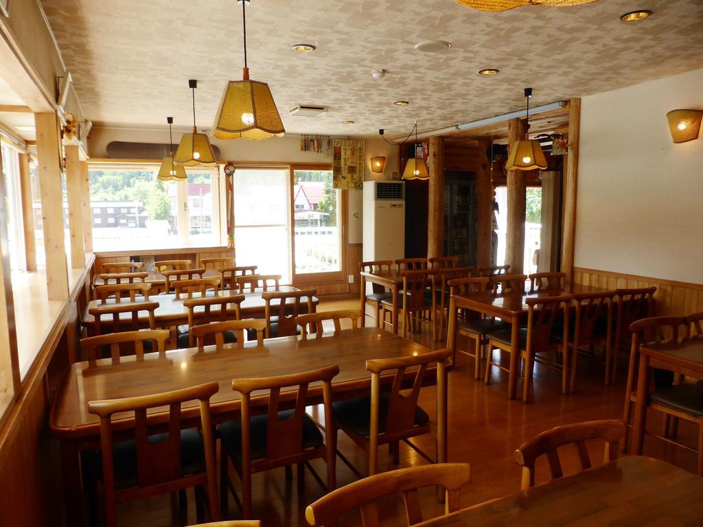 Hotel Kagura House à Yuzawa  Extérieur photo